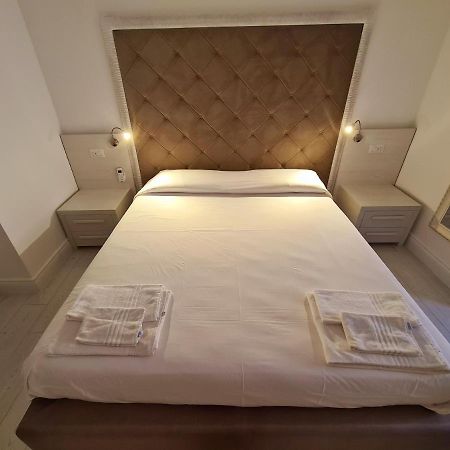 Isola Nel Parco Villas & Rooms ลามัดดาเลนา ภายนอก รูปภาพ