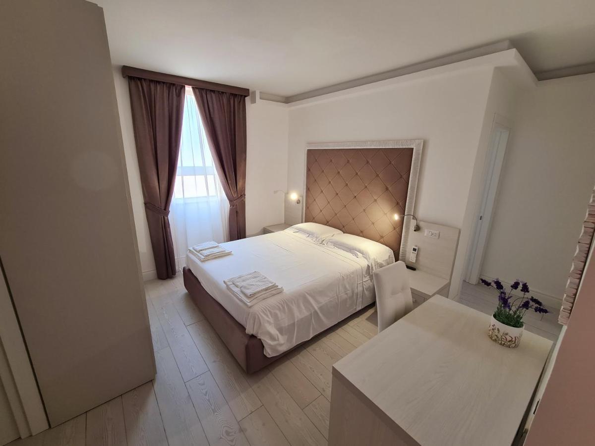 Isola Nel Parco Villas & Rooms ลามัดดาเลนา ภายนอก รูปภาพ