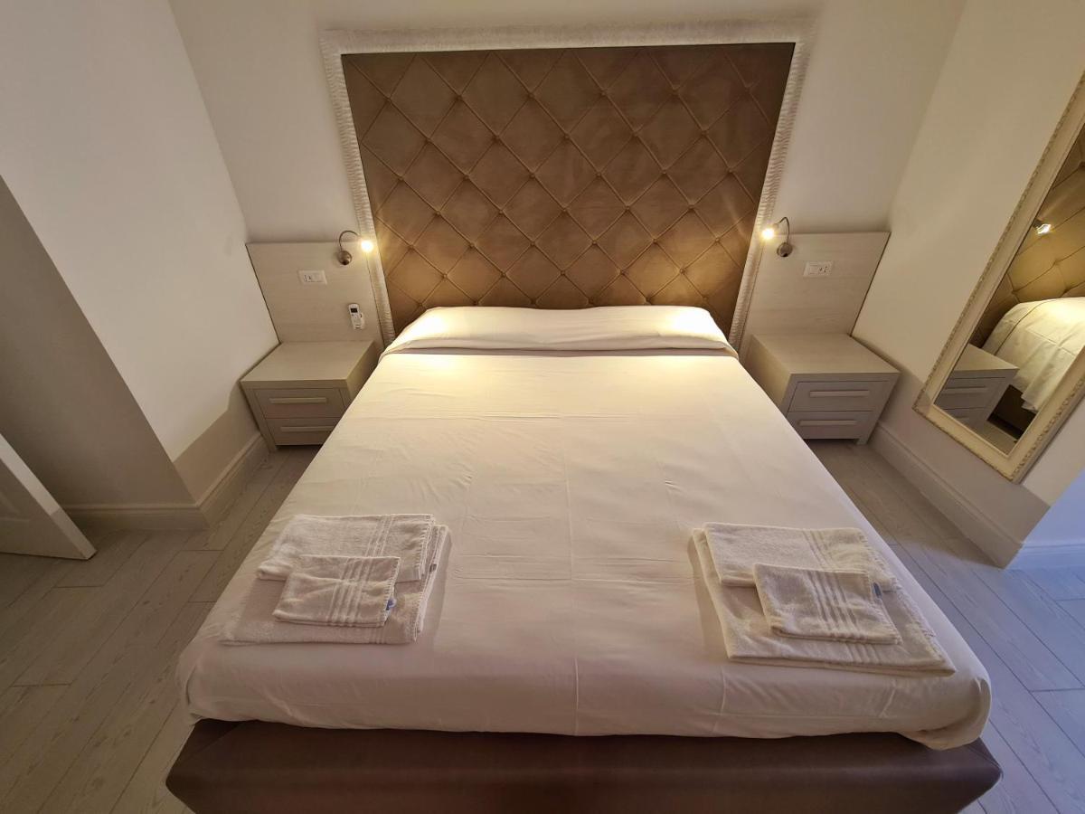 Isola Nel Parco Villas & Rooms ลามัดดาเลนา ภายนอก รูปภาพ